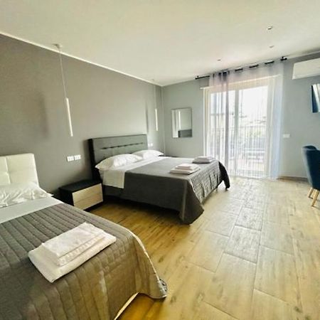 Aqua B&B - Rooms And Apartments Μιλάτσο Εξωτερικό φωτογραφία