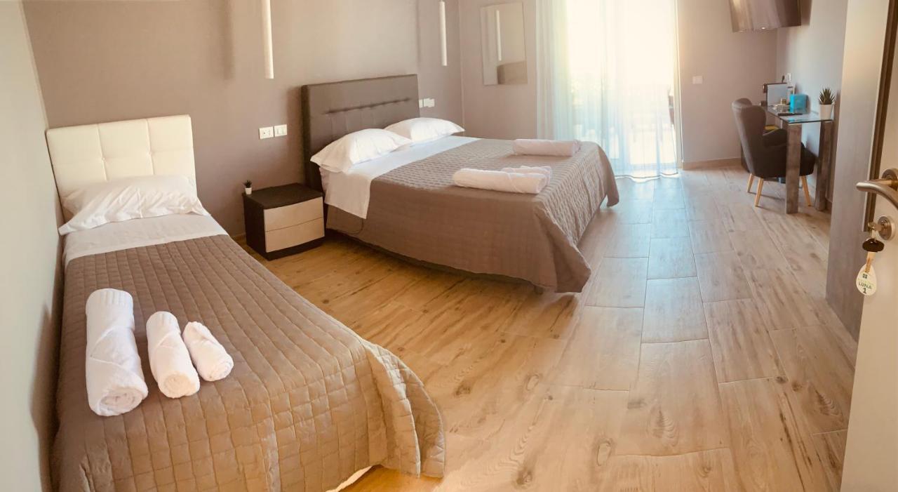 Aqua B&B - Rooms And Apartments Μιλάτσο Εξωτερικό φωτογραφία